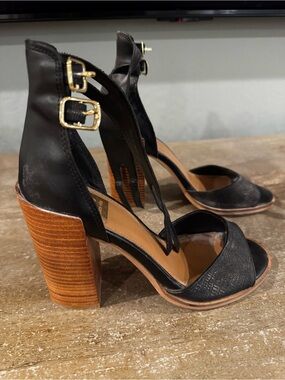 Dolce Vita Black Leather Sandals with Wood Block Heel and Gold Buckles